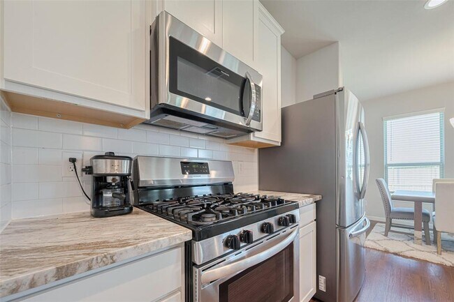 Building Photo - 3813 Kirby Ct