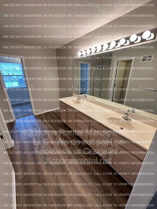 Building Photo - 8657 NE 97th St