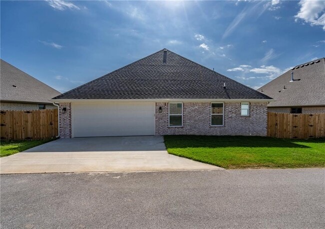 Building Photo - 4206 SW Adams Rd