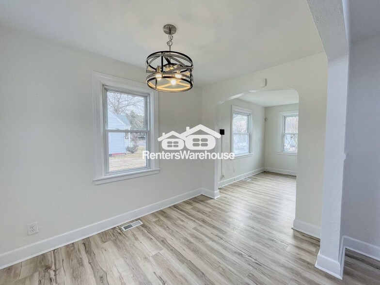 Building Photo - 4862 Norvella Ave