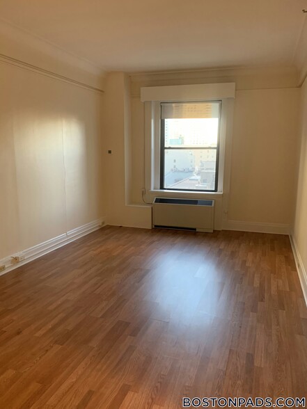 Building Photo - 62 Boylston St
