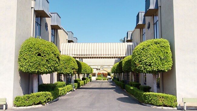 Building Photo - 535 S Los Robles Ave