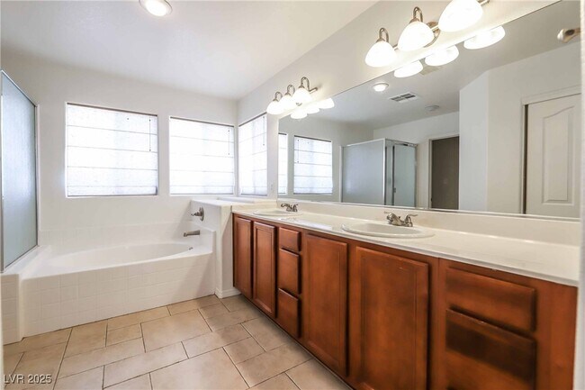 Building Photo - 1815 Baja Ln