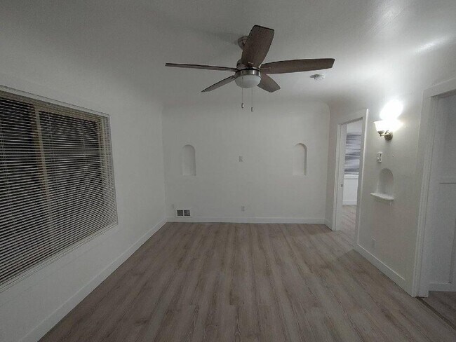 Building Photo - 2108 Jefferson Ave