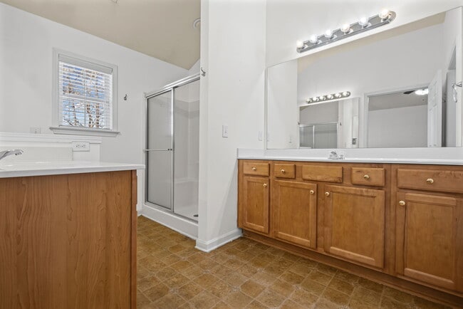 Building Photo - 4919 Magnolia Cottage Way