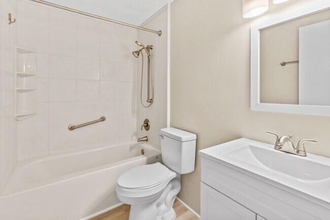 Building Photo - 5732 S 137th St