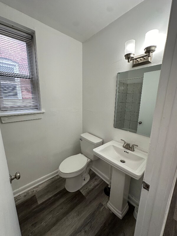 Building Photo - 1816 W Lanvale St