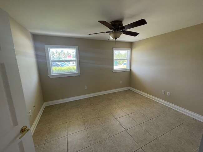 Primary Photo - 201 Coppitt Rd