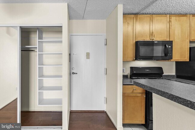 Building Photo - 60 S Van Dorn St