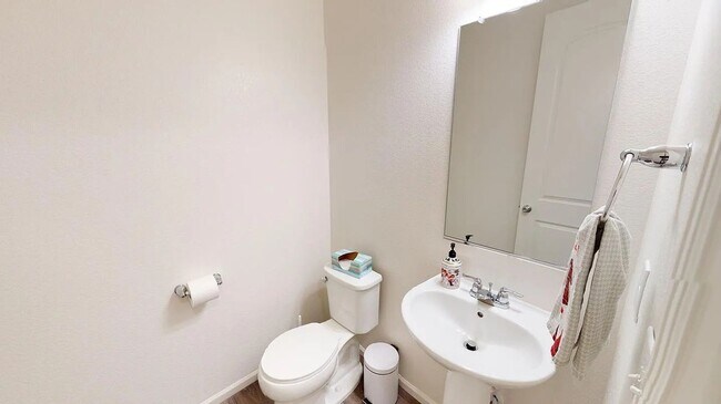 Building Photo - 6060 N Netherland Ct