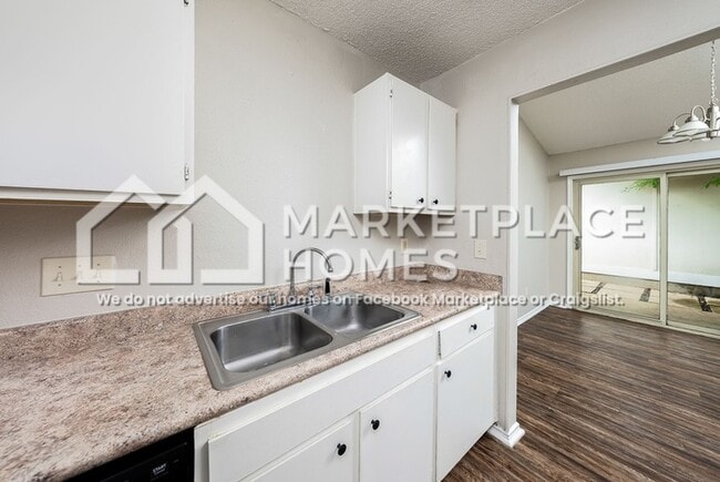 Building Photo - 12038 Stoney Crossing