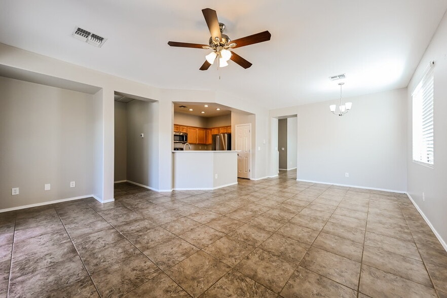 Building Photo - 43240 N Whisper Ln