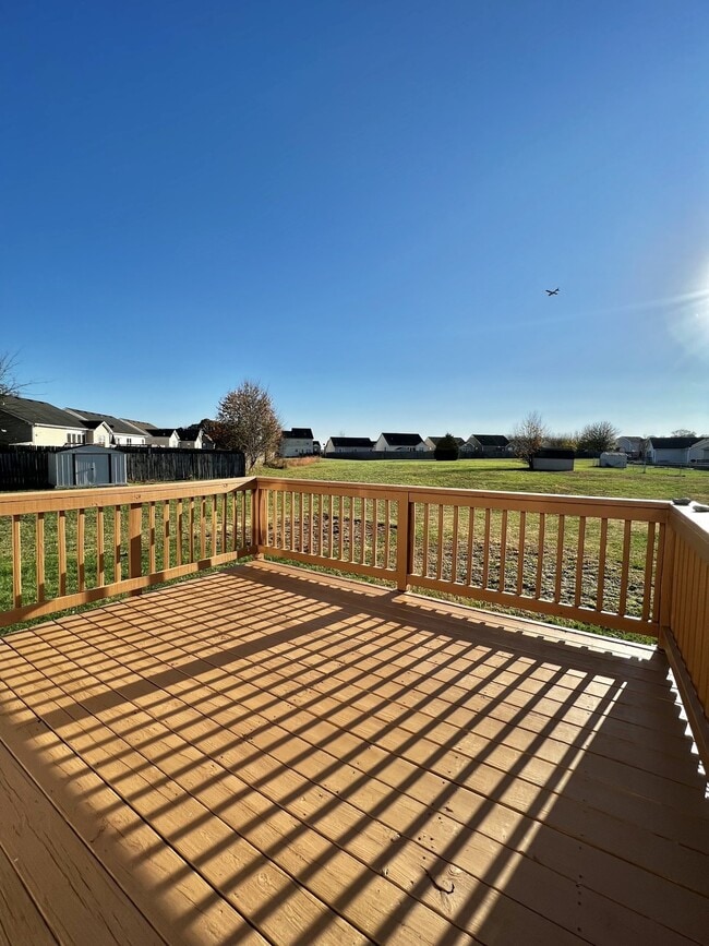 Building Photo - 3444 Fox Run Dr. Clarksville, Tn 37042