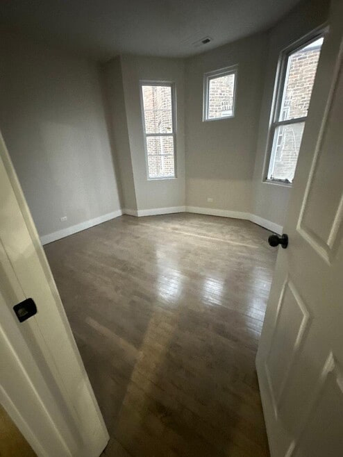 Building Photo - 2223 S Hamlin Ave