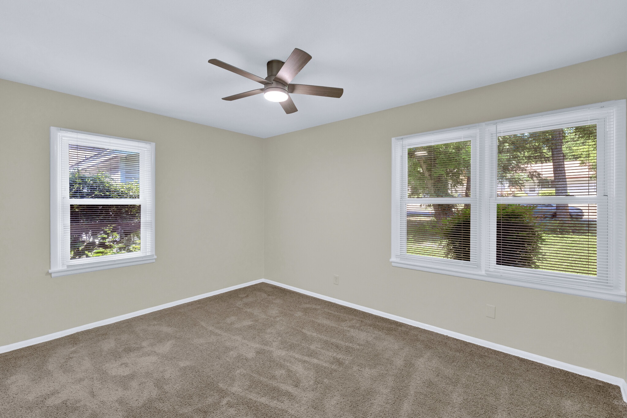 Building Photo - 4014 Sun Valley Dr