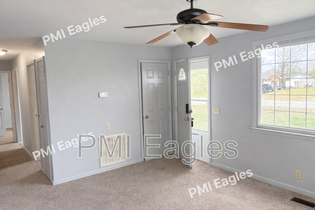 Building Photo - 1507 Nichols Dr