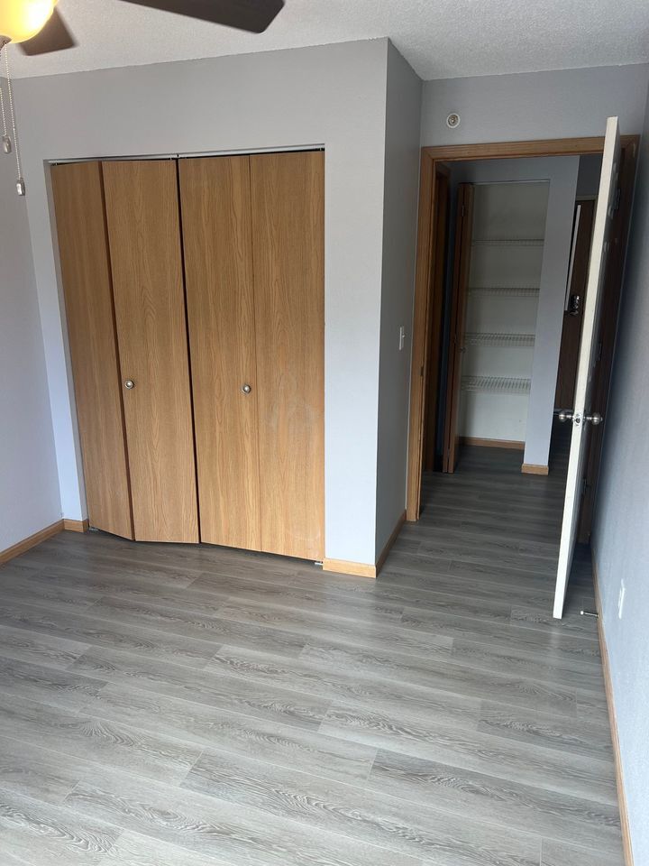 Building Photo - 431 Central AVE W