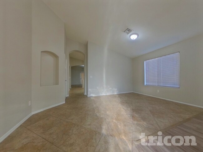 Building Photo - 2116 S 160th Ln