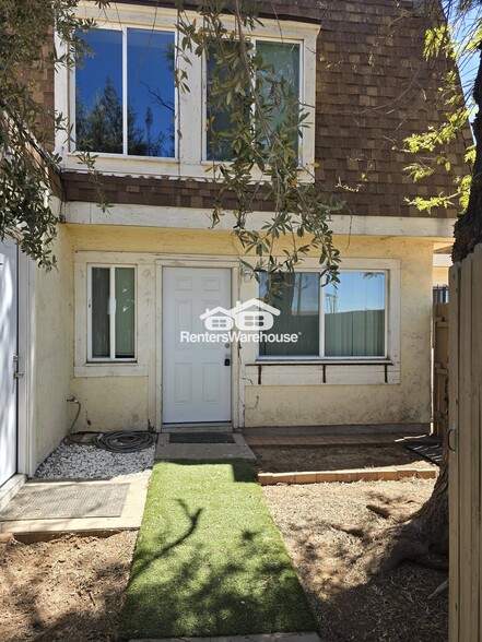 Primary Photo - 8236 N 34th Dr