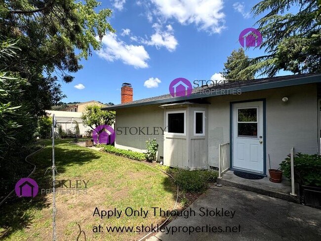 Building Photo - 664 Sherree Dr