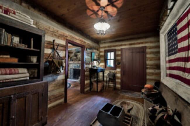 Building Photo - Custom- Built, Log Home in Martin, TN! (WEEKLY RENTAL ONLY)