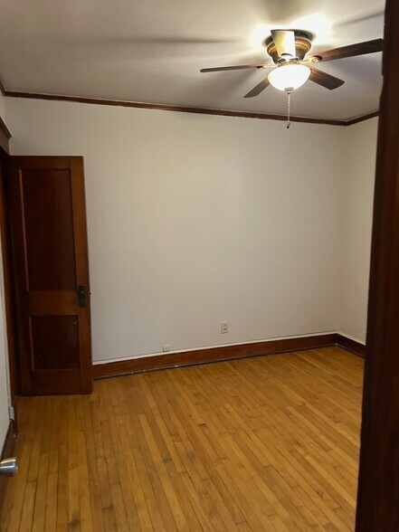 Bedroom 2 - 511 Niagara Ave