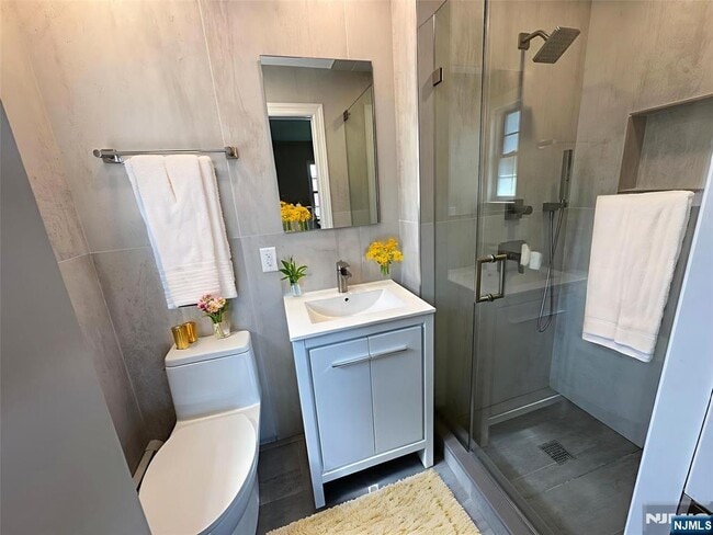 Building Photo - 29 Marion Ave