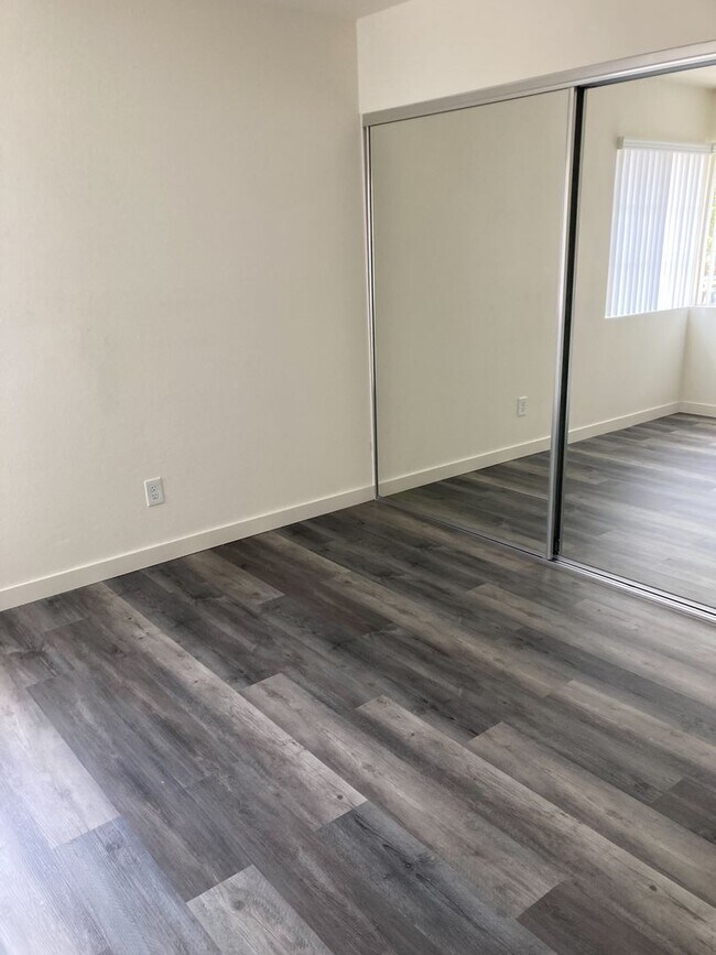 Building Photo - Beautiful 3 Bedroom Unit in Placentia