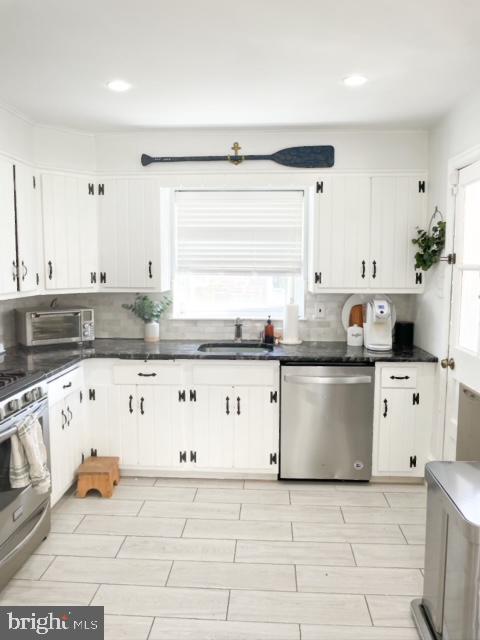 Building Photo - 235 Rodney Cir