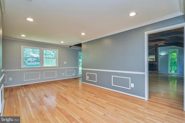 Building Photo - 20315 Youngs Cliff Rd