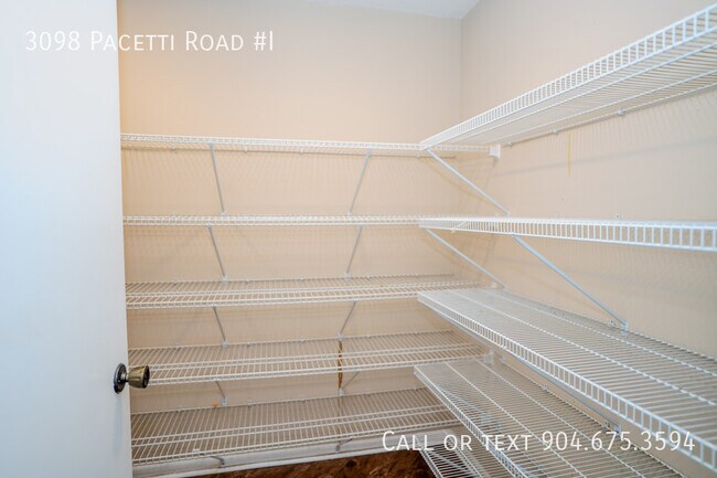 Building Photo - 3098 Pacetti Rd