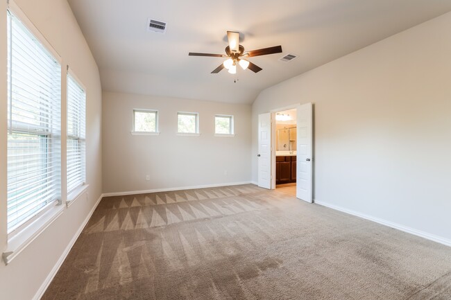 Building Photo - 16130 Barge Way