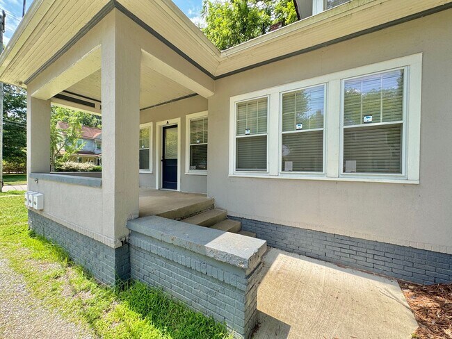 Primary Photo - 638 W Front St