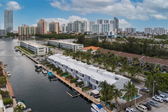 Building Photo - 3807 NE 166th St