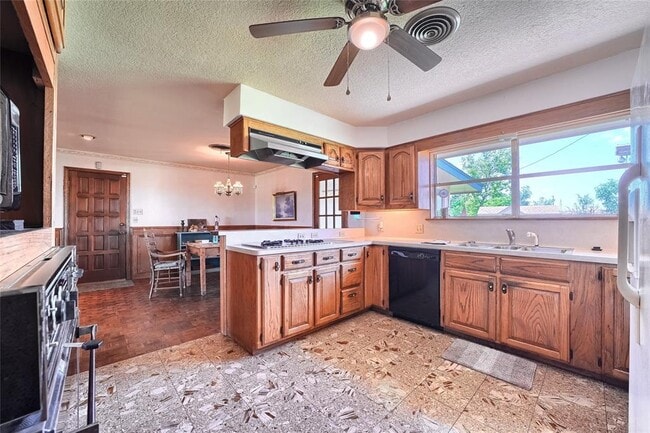 Building Photo - 801 Fm 971