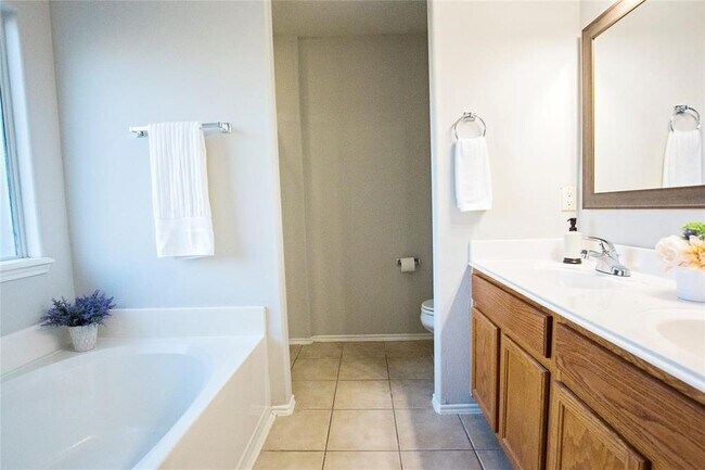 Building Photo - 3638 Siebinthaler Ln