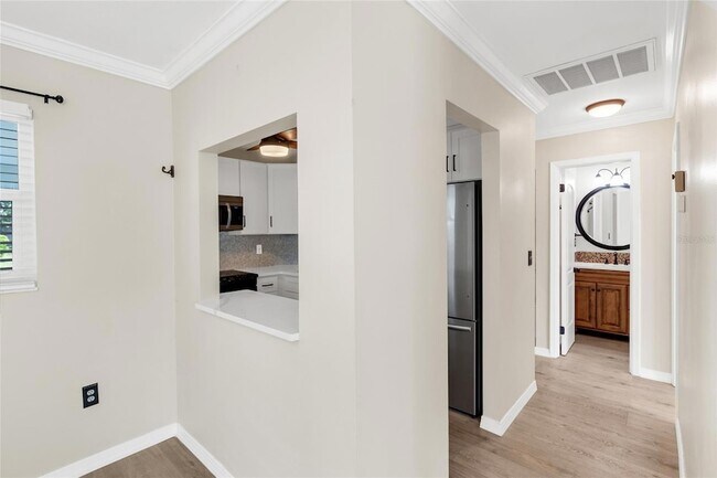 Building Photo - 5996 Hibiscus Dr