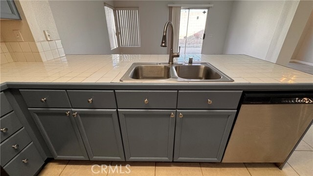 Building Photo - 815 Alpine Dr