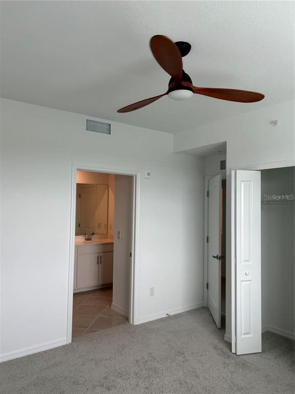 Building Photo - 12180 Wellen Golf St