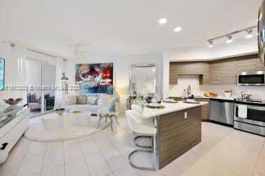 Building Photo - 5500 N Military Trl