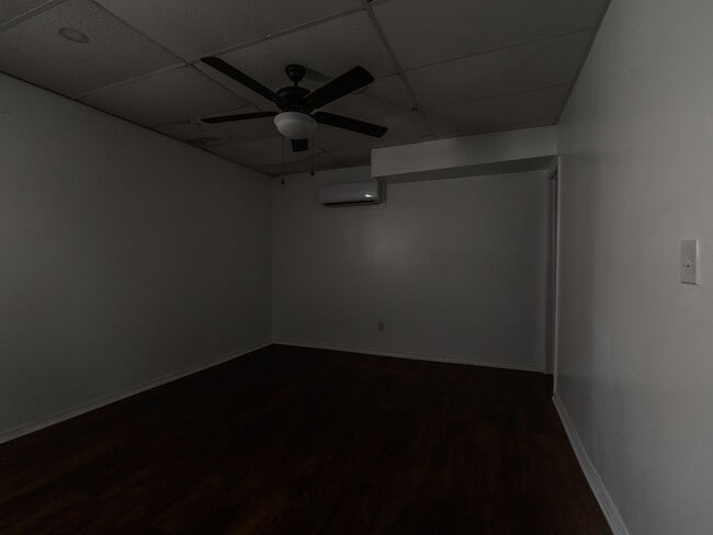 Building Photo - Great home, 4 bedrooms or 3+study, 1.5 bat...