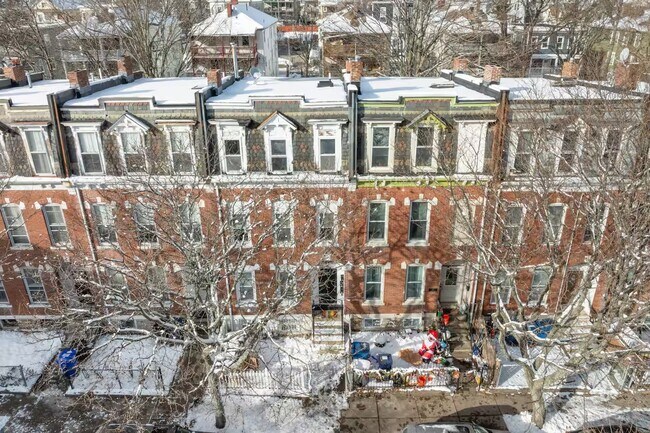 Building Photo - 47 Coleman St