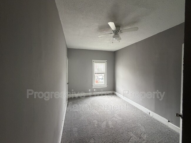 Building Photo - 4520 Bush Ave