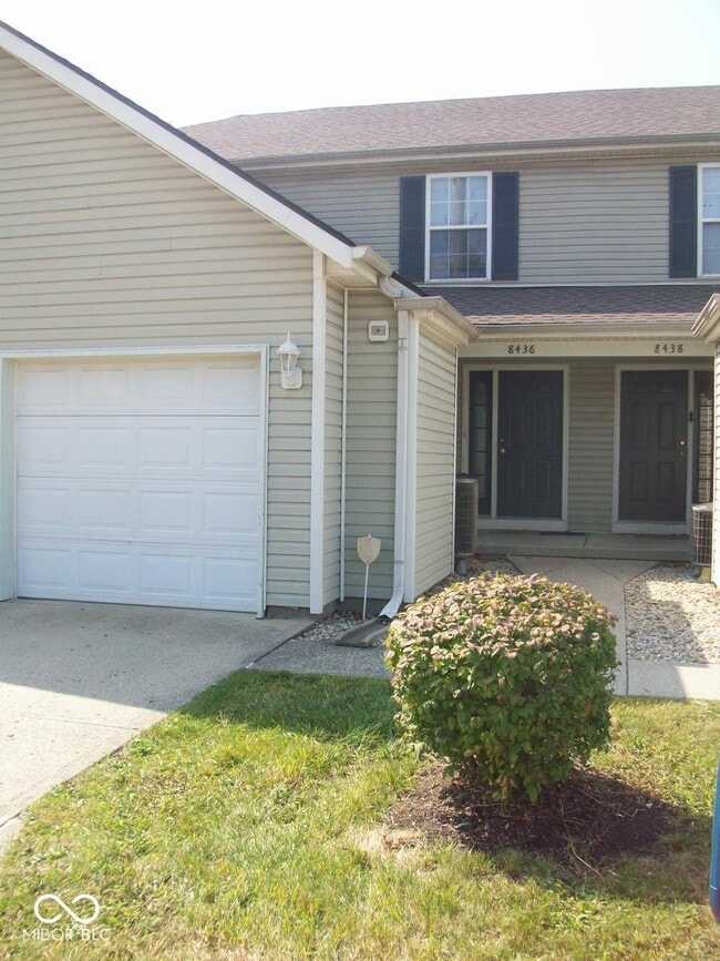 Primary Photo - 8436 Hague Rd