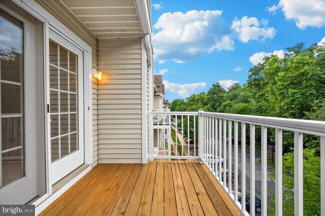 Building Photo - 6330 Bayberry Ct