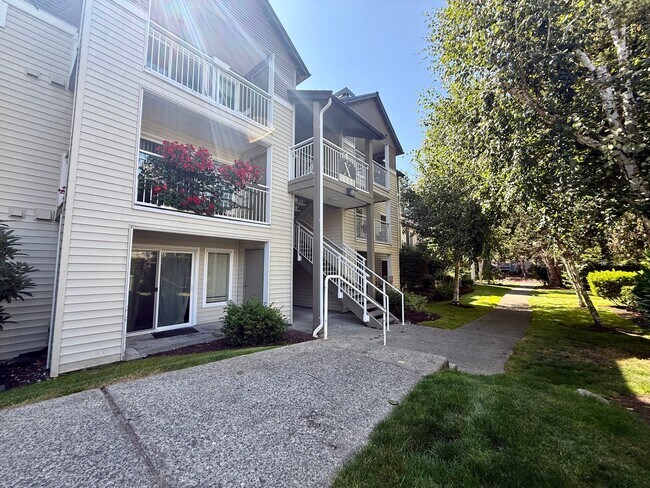 Building Photo - 12405 Harbour Pointe Blvd