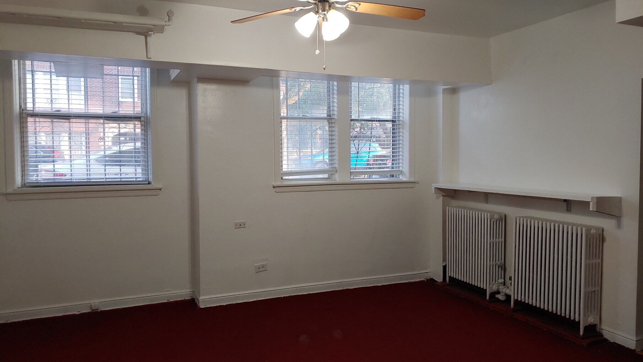 Building Photo - 1720 W 76th St