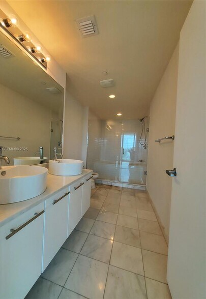 Building Photo - 888 Biscayne Blvd