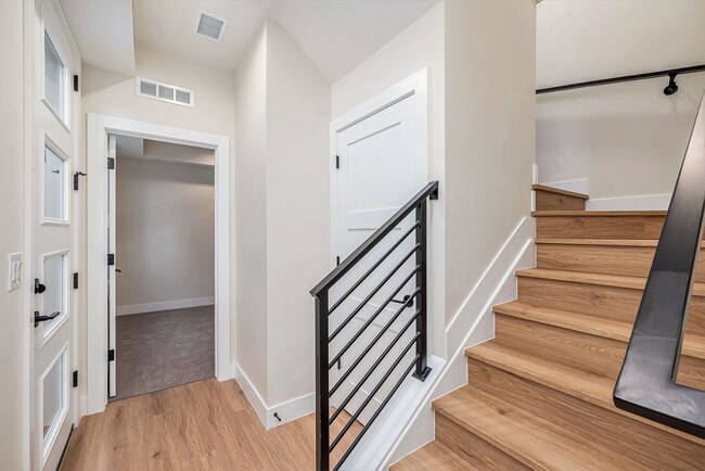 Building Photo - Brand New Townhome!  Be the First!!