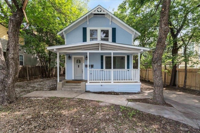 Primary Photo - 704 Franklin Blvd